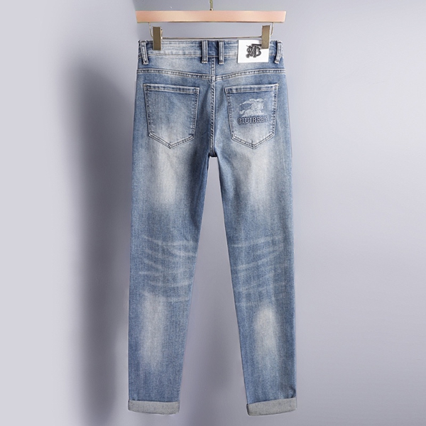 ブランドジーンズ側面デザイン